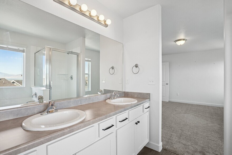 Building Photo - 3013 South Red Pine Drive