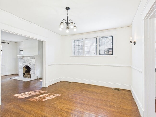 Building Photo - 4222 Chamberlayne Ave