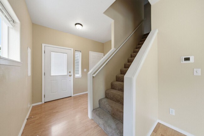 Building Photo - 1499 NE Birkshire Ct
