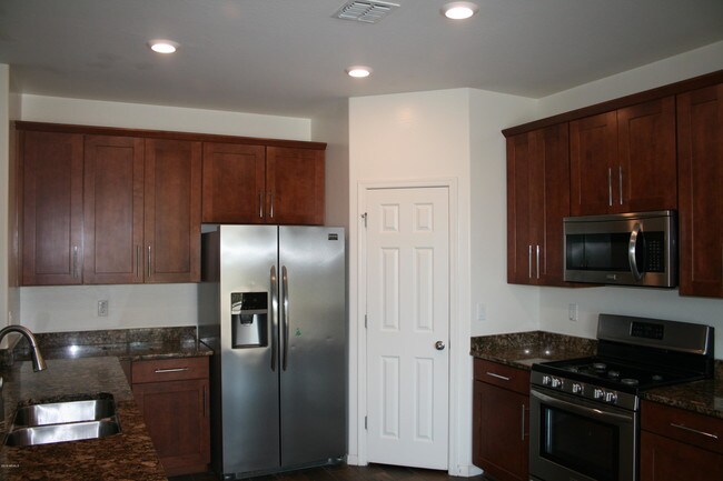 Building Photo - 10765 W Bronco Trail