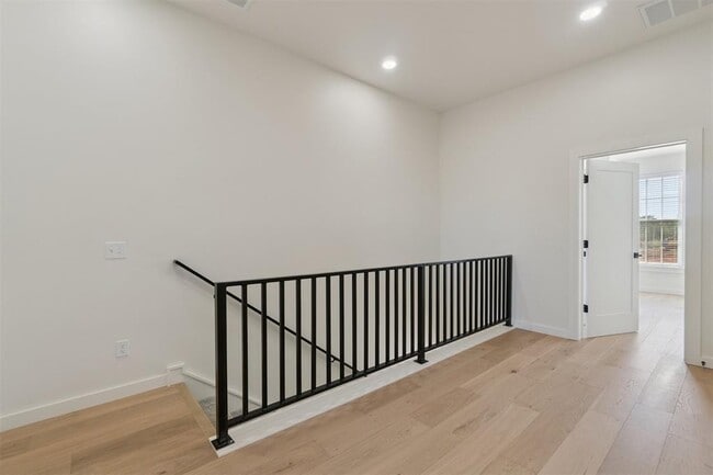 Building Photo - 18829 Selah Wy