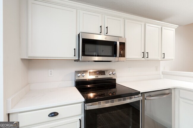 Building Photo - 3063 Broadleaf Trail Rd