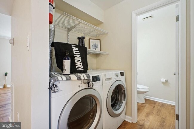 Building Photo - 9497 Linden Leaf Ct