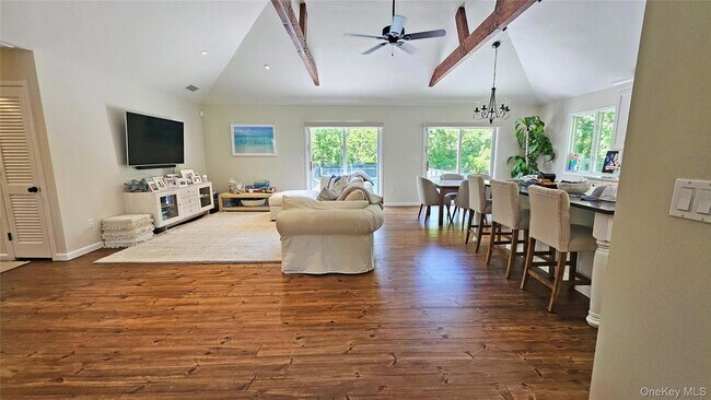 Building Photo - 11 John St