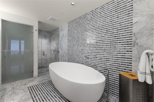 Building Photo - 788 NE 23rd St