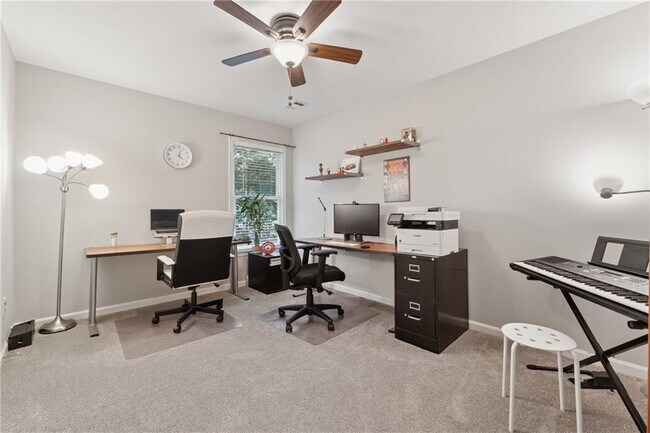 Building Photo - 6520 Fairfield Trce