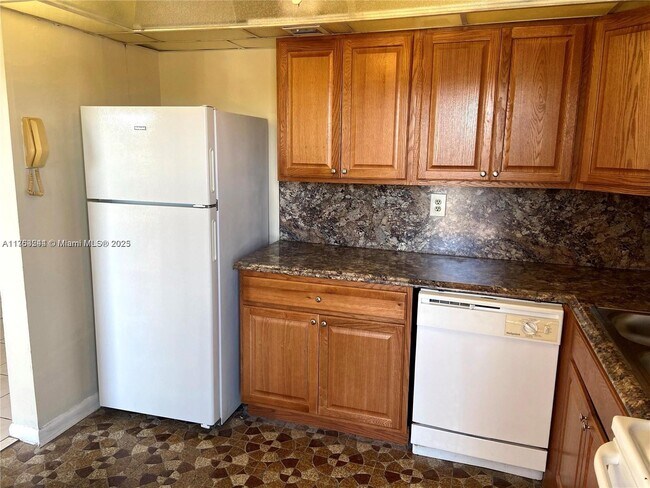Building Photo - 14170 SW 84th St