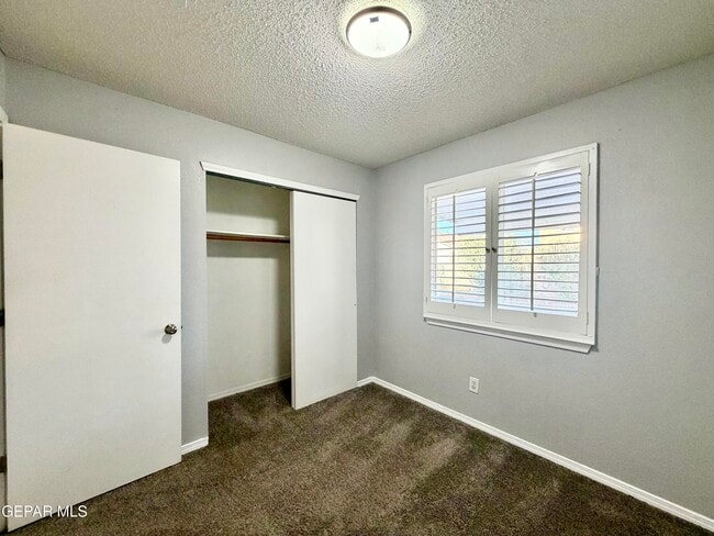 Building Photo - 1808 Loanda Ln