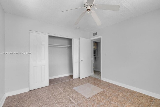 Building Photo - 632 SW 16th Ave