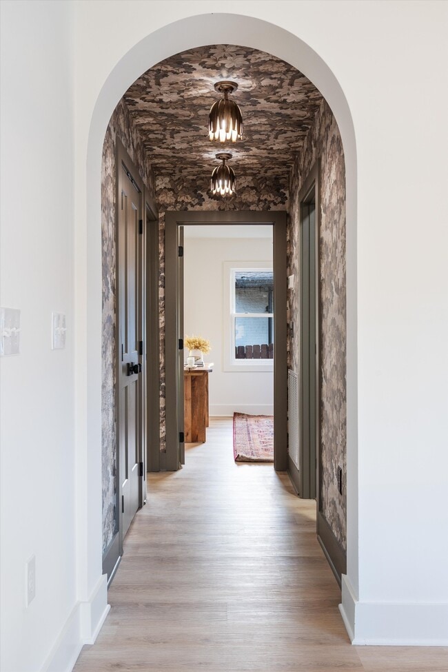 Building Photo - 603 N 5th St