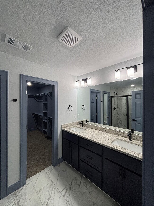 Building Photo - 3200 SW Lovely Ln