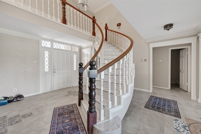 Building Photo - 11302 Hylander Dr