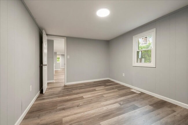 Building Photo - 3 Bedroom 1 Bath Rental in Oneida, NY!