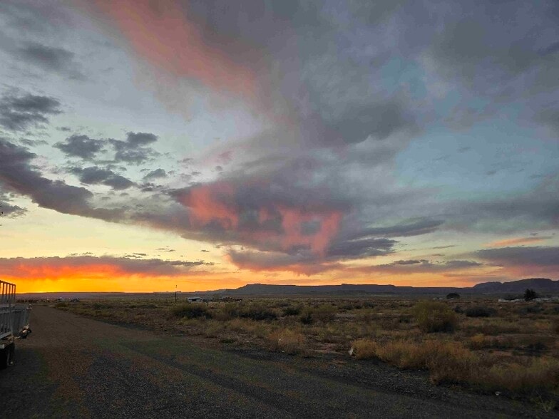 Building Photo - 4909 W Front Ave