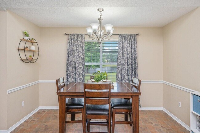 Building Photo - 422 Shoal Lake Dr