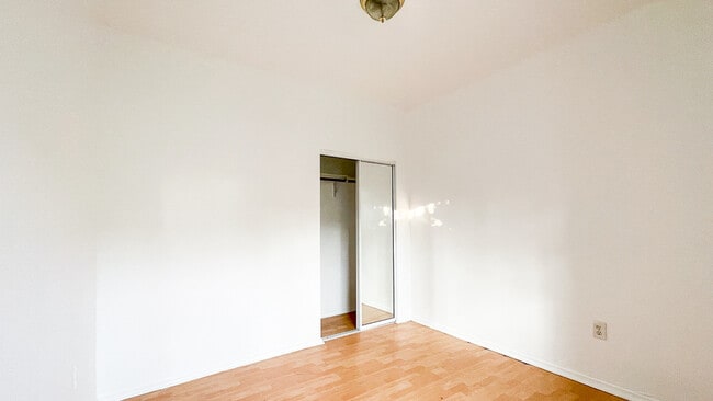 Building Photo - 2246 S Bronson Ave