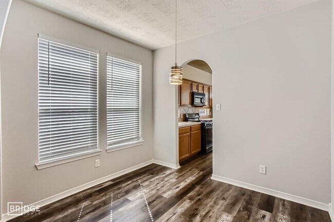 Building Photo - 3138 Red Rover Ct