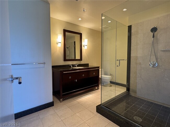 Building Photo - 2700 S Las Vegas Blvd