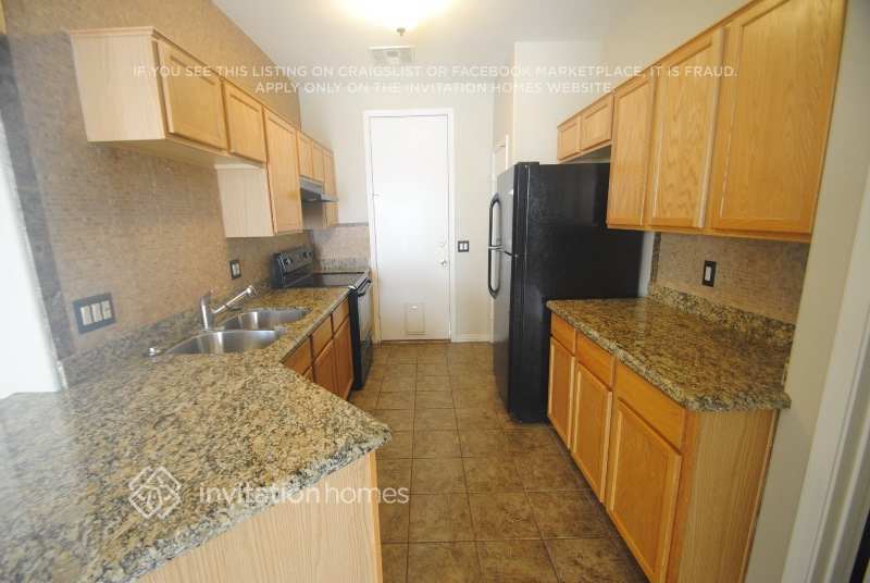 Building Photo - 1314 S Tacoma