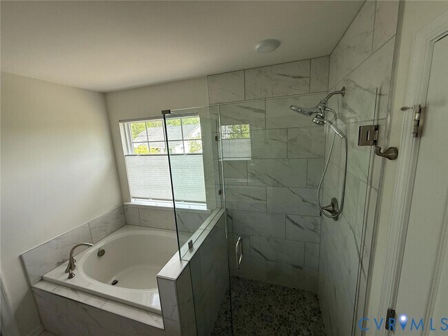 Building Photo - 10810 Porter Park Ln