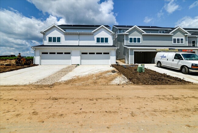 Building Photo - 4863 Lacy Rd