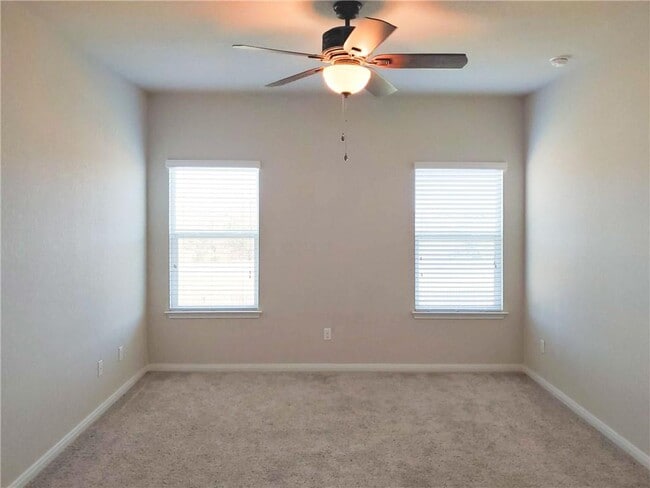 Building Photo - 636 Donegal Ln