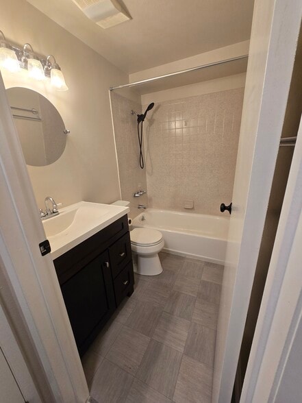 Building Photo - 12512 SE 42nd St