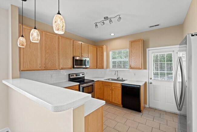 Building Photo - 2225 Gablefield Ln