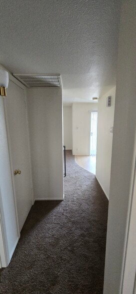 Building Photo - 7913 E Kimsey Ln