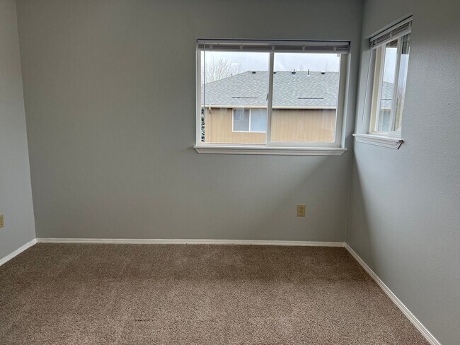 Building Photo - 982 SW Hawthorne St