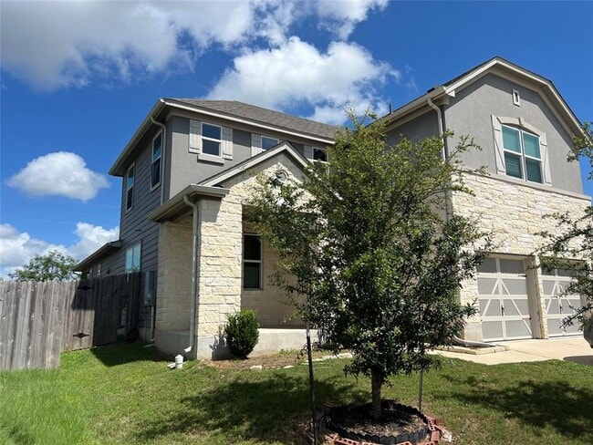 Primary Photo - 112 W Point Way