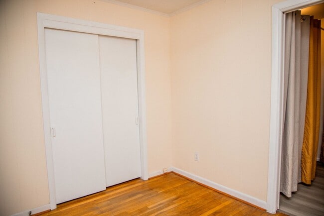 Building Photo - 706 Erich Rd