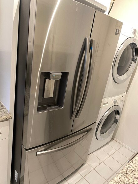 Wonderful, stainless steel French door, refrigerator with pouring station, and freezer drawer on bot - 1859 1/2 Pandora Ave