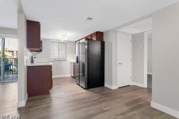 Building Photo - 5081 River Glen Dr