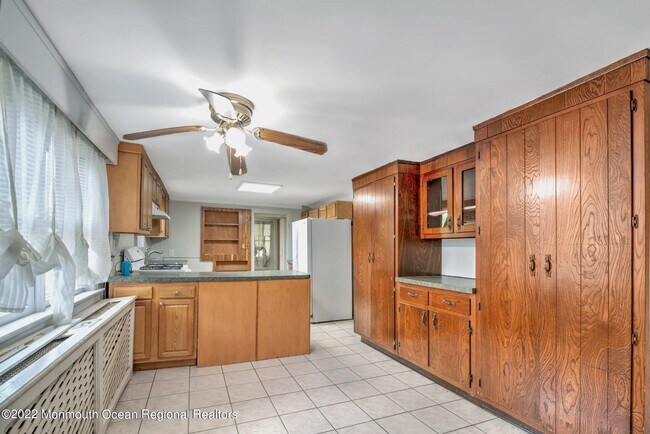 Building Photo - 284 Millstone Rd