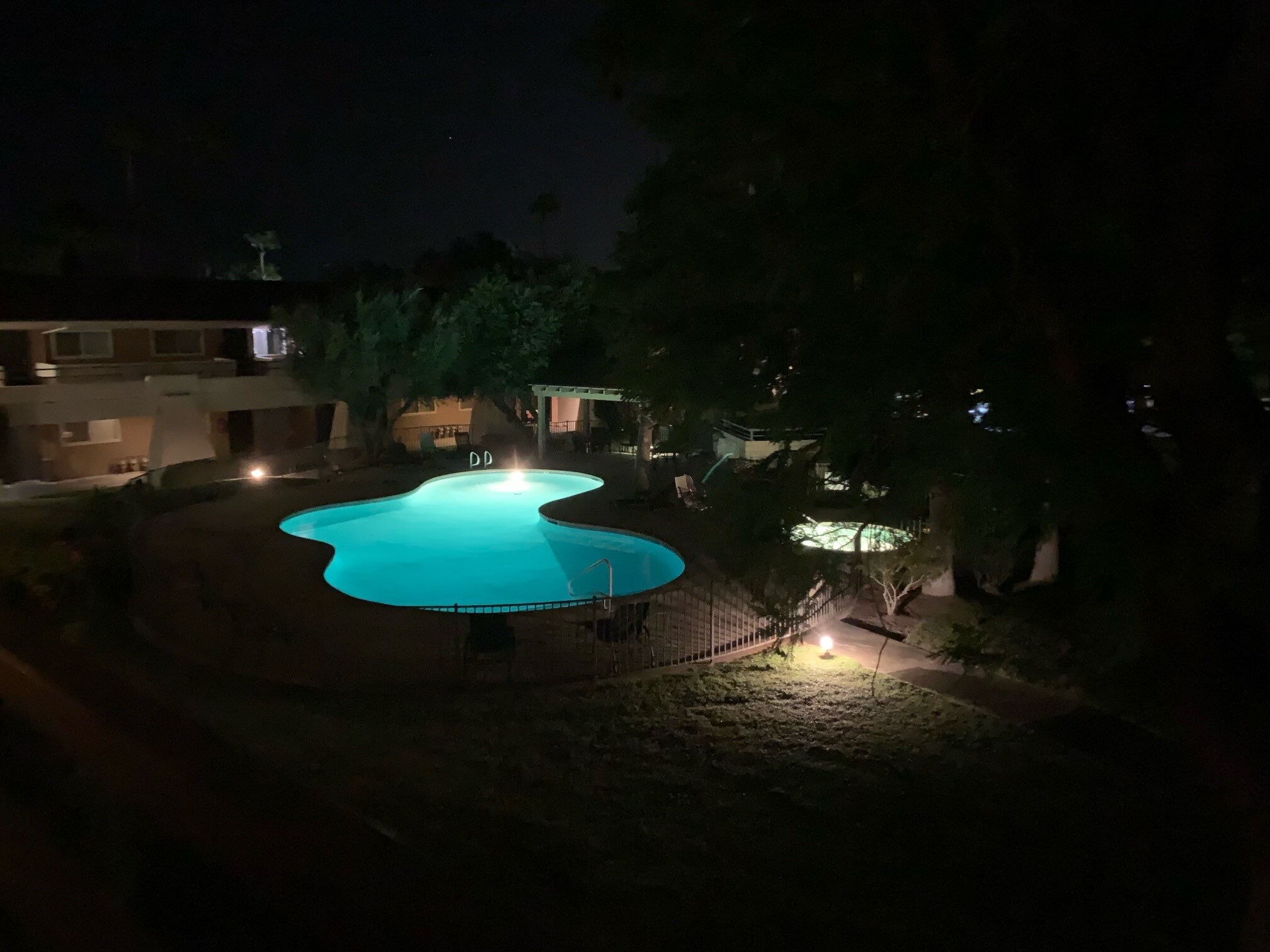 Building Photo - 470 N Villa Ct