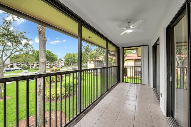 Building Photo - 10959 W Clairmont Cir