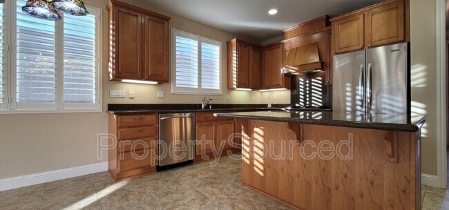 Building Photo - 2339 Shadow Berry Dr