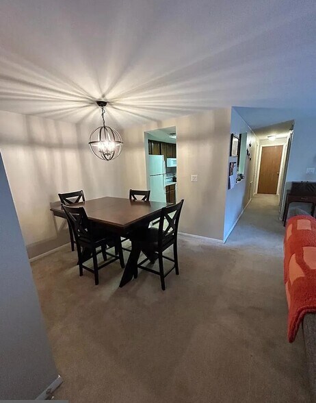 Building Photo - 1003 Nanroc Dr