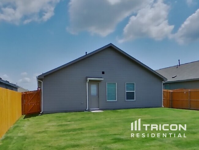 Building Photo - 806 Ginkgo Wy