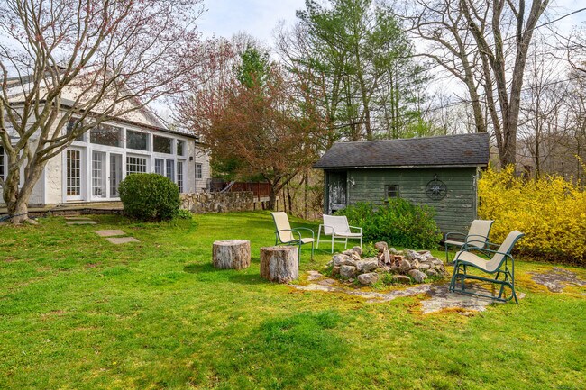 Building Photo - 58 Woodchuck Ln