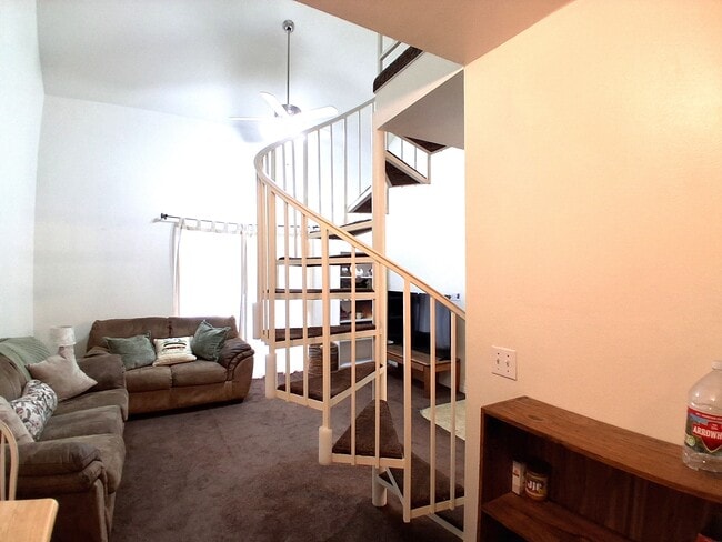 Building Photo - 62 W 700 N