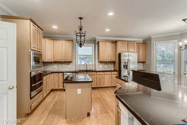 Building Photo - 4 br, 3 bath House - 960 Carters Grove Tra...