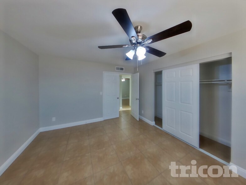 Building Photo - 9026 N 64th Dr