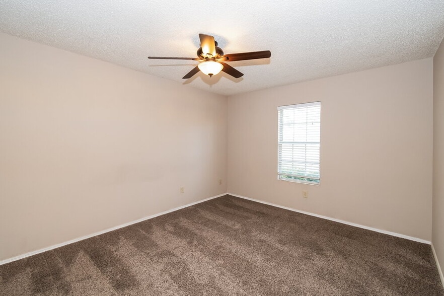 Building Photo - 5943 Early Harvest Ct