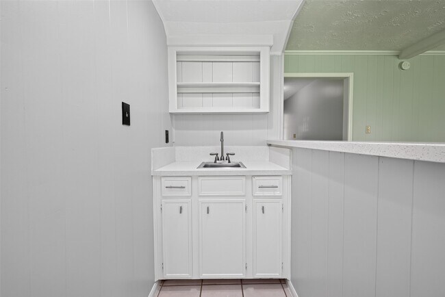 Building Photo - 5703 Green Timbers Dr