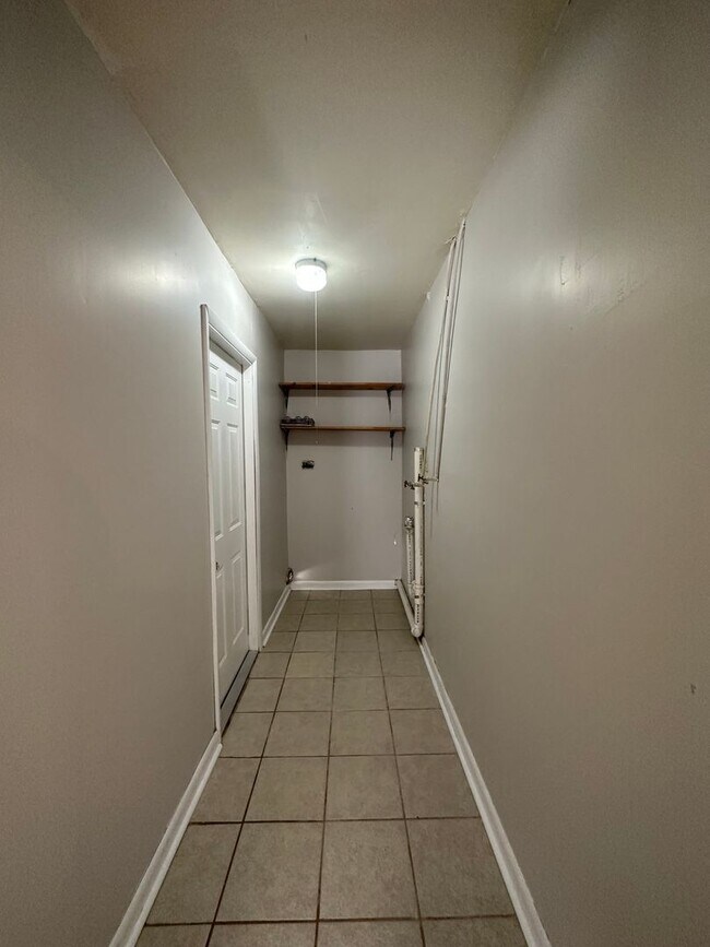 Building Photo - 412 Fieldbrook Dr