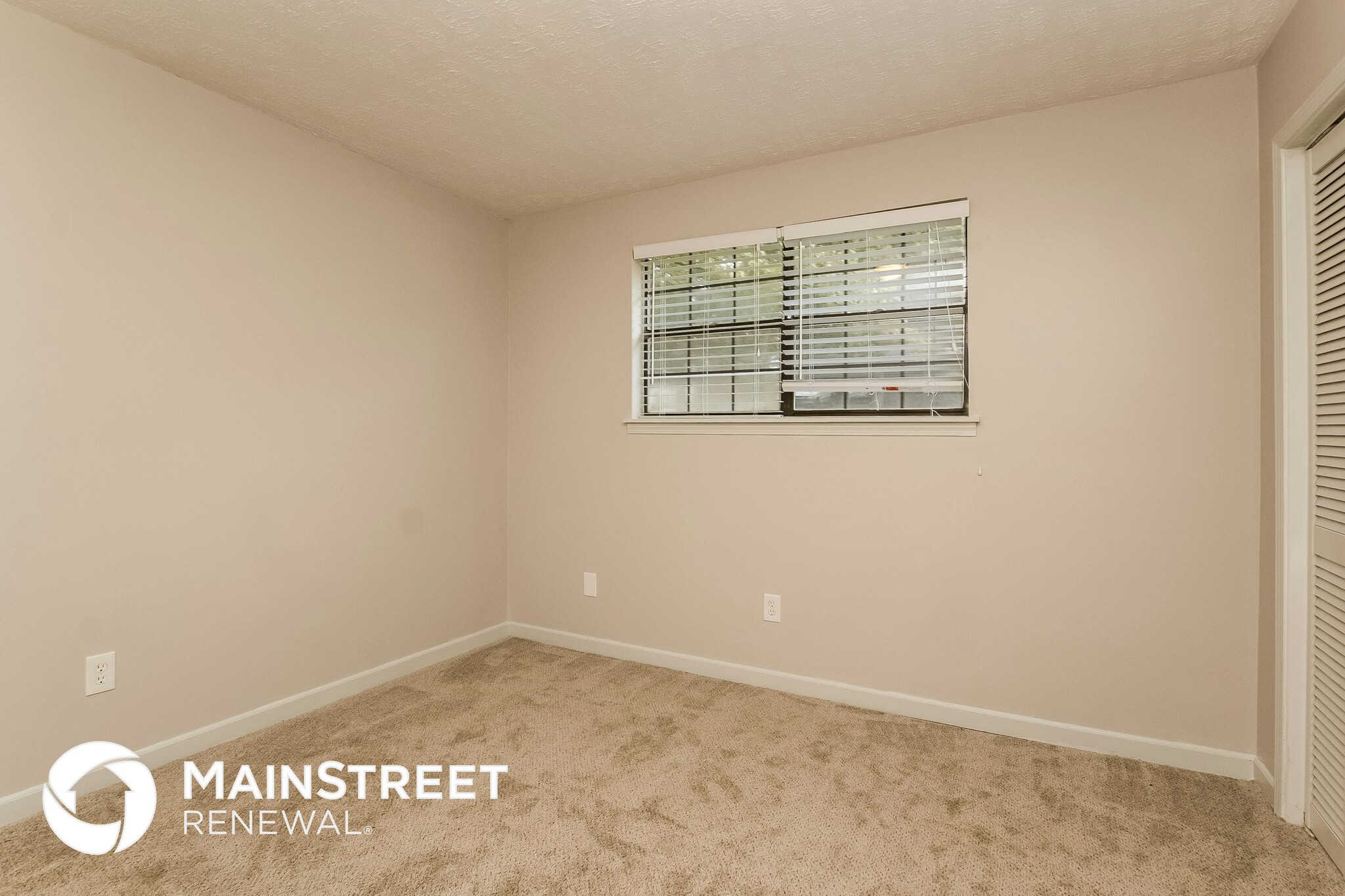 Building Photo - 5845 S Quail Dr