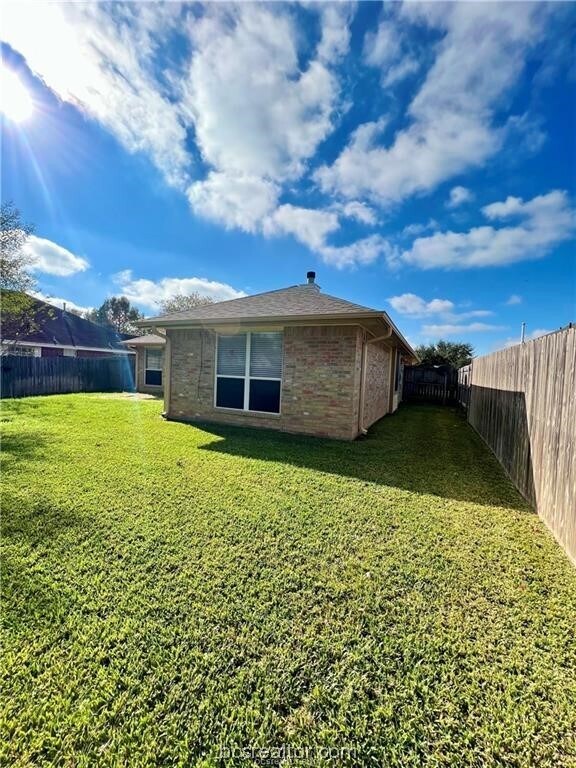 Building Photo - 3605 Vienna Dr