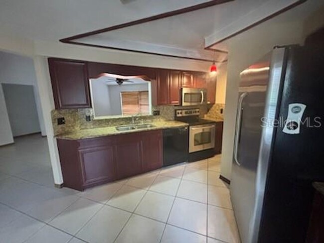 Building Photo - Orlando Rental